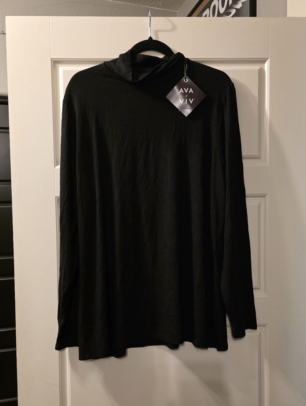 Ava & Viv Black Lightweight Long-Sleeve Turtleneck Shirt